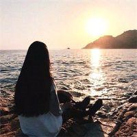 qq头像女生背影伤感:以爱恋为船