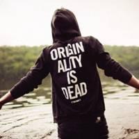 qq头像黑白男生背影:我有缺点