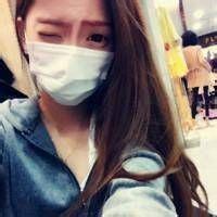 qq戴口罩女生头像牵着你的手