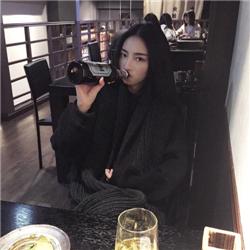 最酷的女生qq头像:牵挂是悲伤的