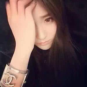 qq头像女生流行头像:夜深谧静思绪千